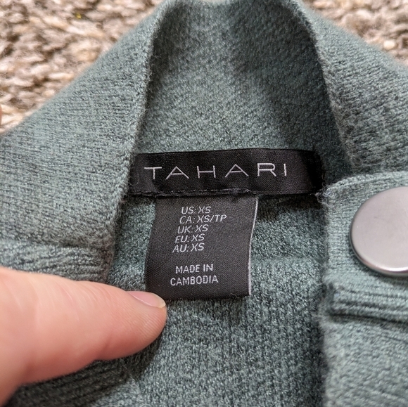 Tahari green/blue silver button accent long sleeve high neck sweater XS - Picture 9 of 10